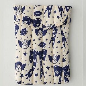 Baggu 16” Laptop Sleeve Cherub Bow Print Urban Outfitters Exclusive NWT